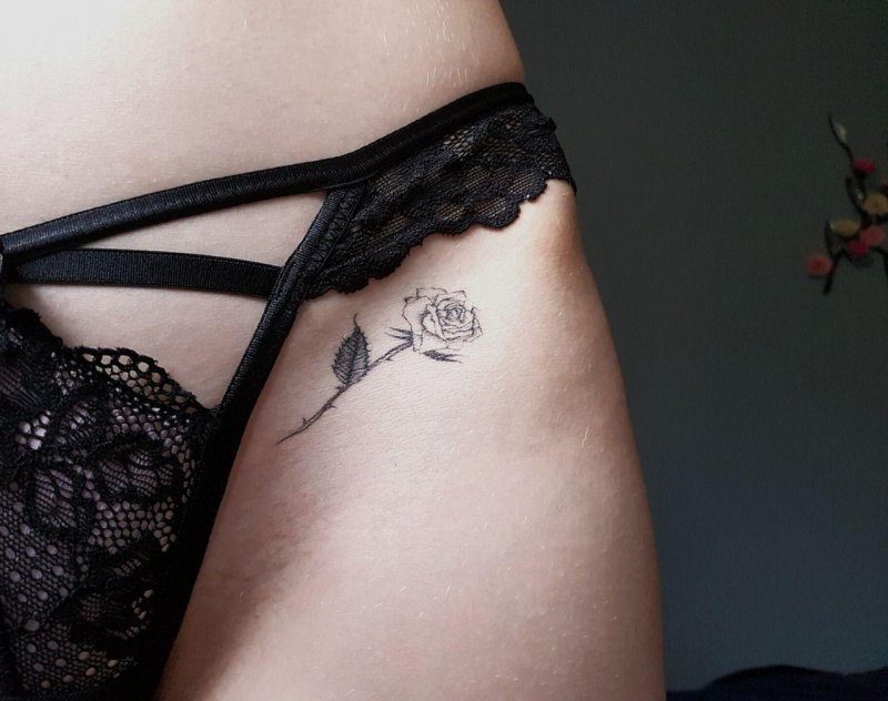 Intimate tattoos for girls