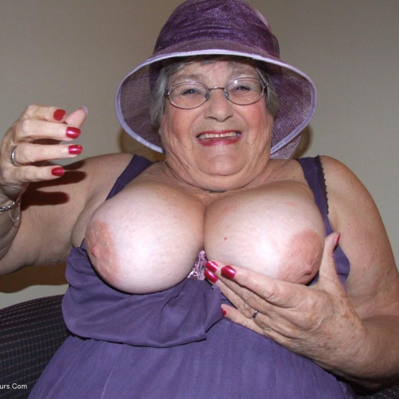 Old woman Nude