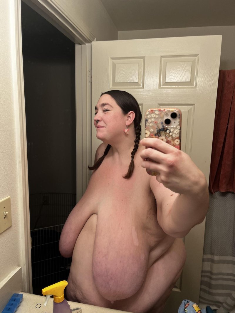 Heavy boobs