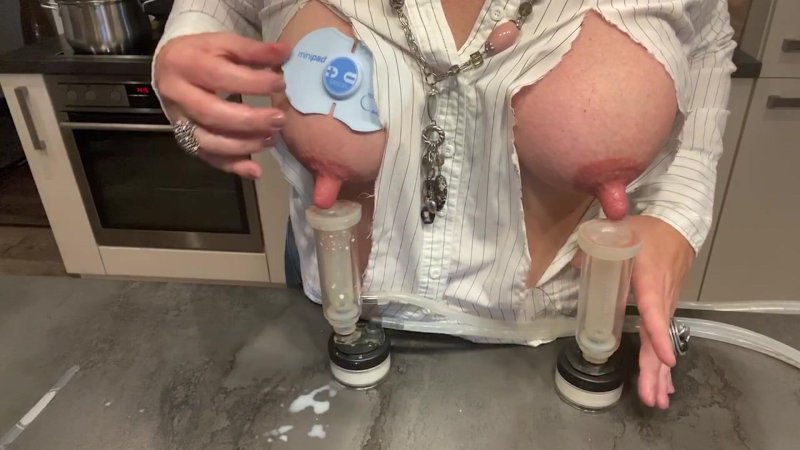 Expressioning breast milk with a dairy pump