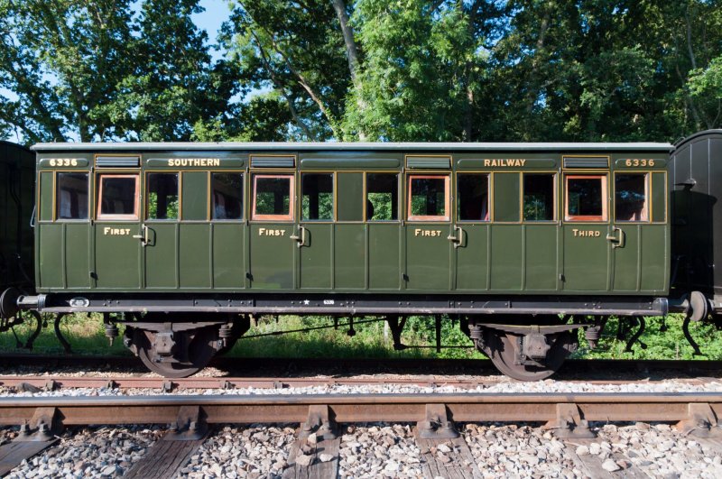 Railway carriage