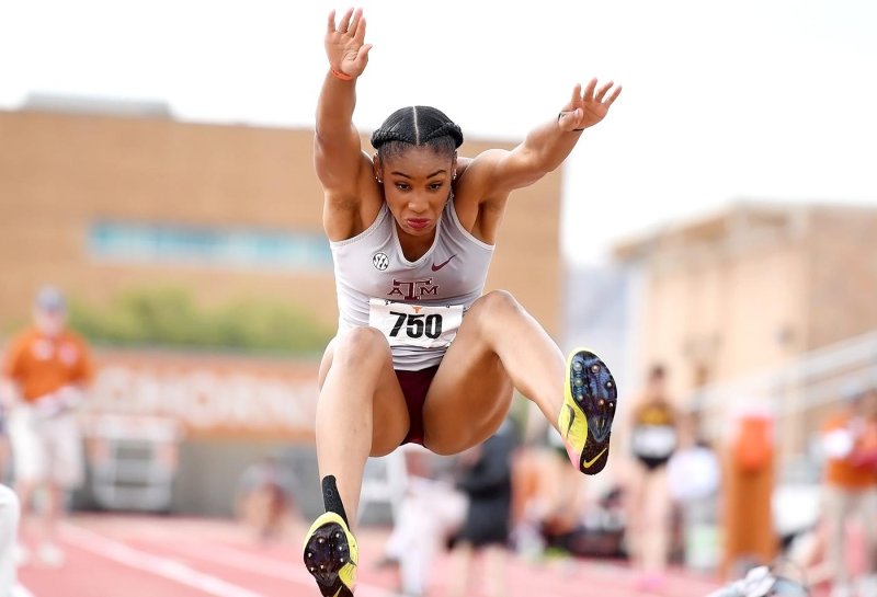 Laura Martinez Light Athletics