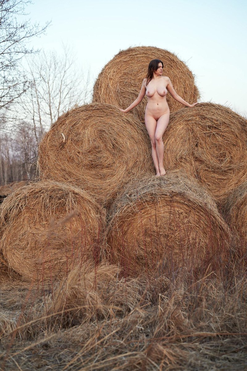 Girl nude