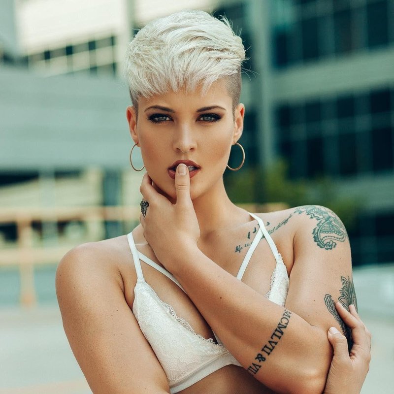 Female hairstyle short