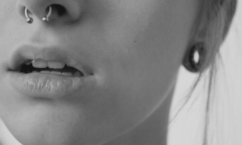 Puncture of the nose Ring Septum