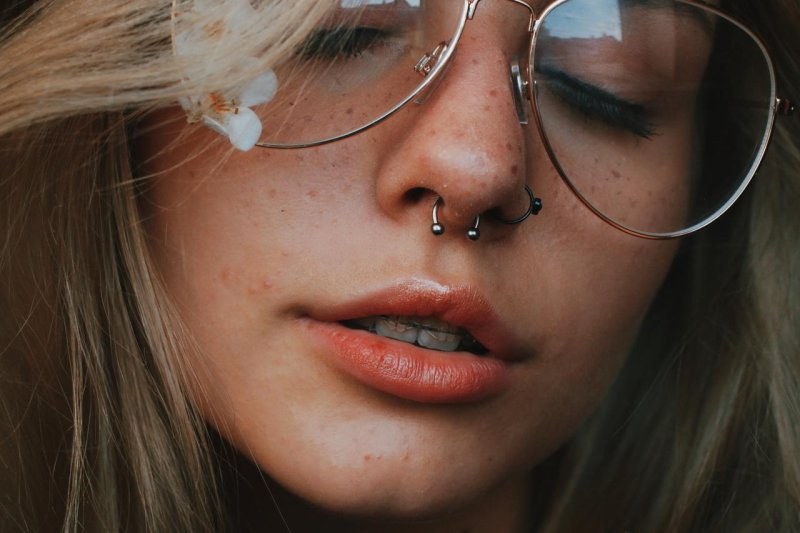 Reteyner Piercing Septum