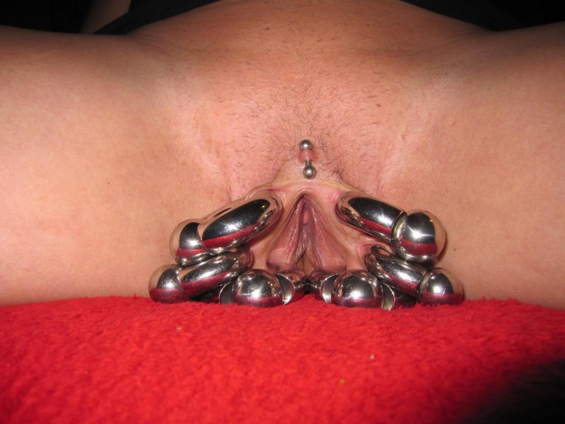 Unusual clitoris piercing