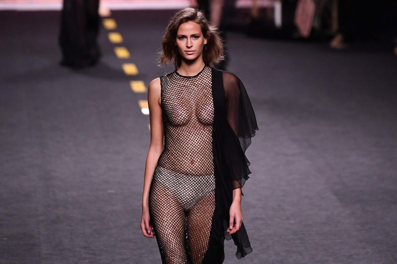 Transparent linen on the catwalk