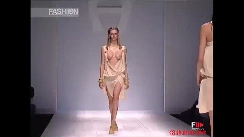Erotic screening of models