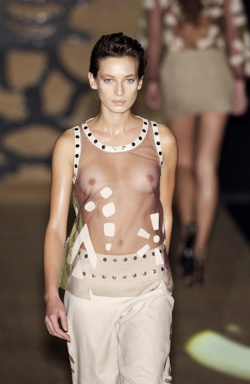 Naked Fashion
