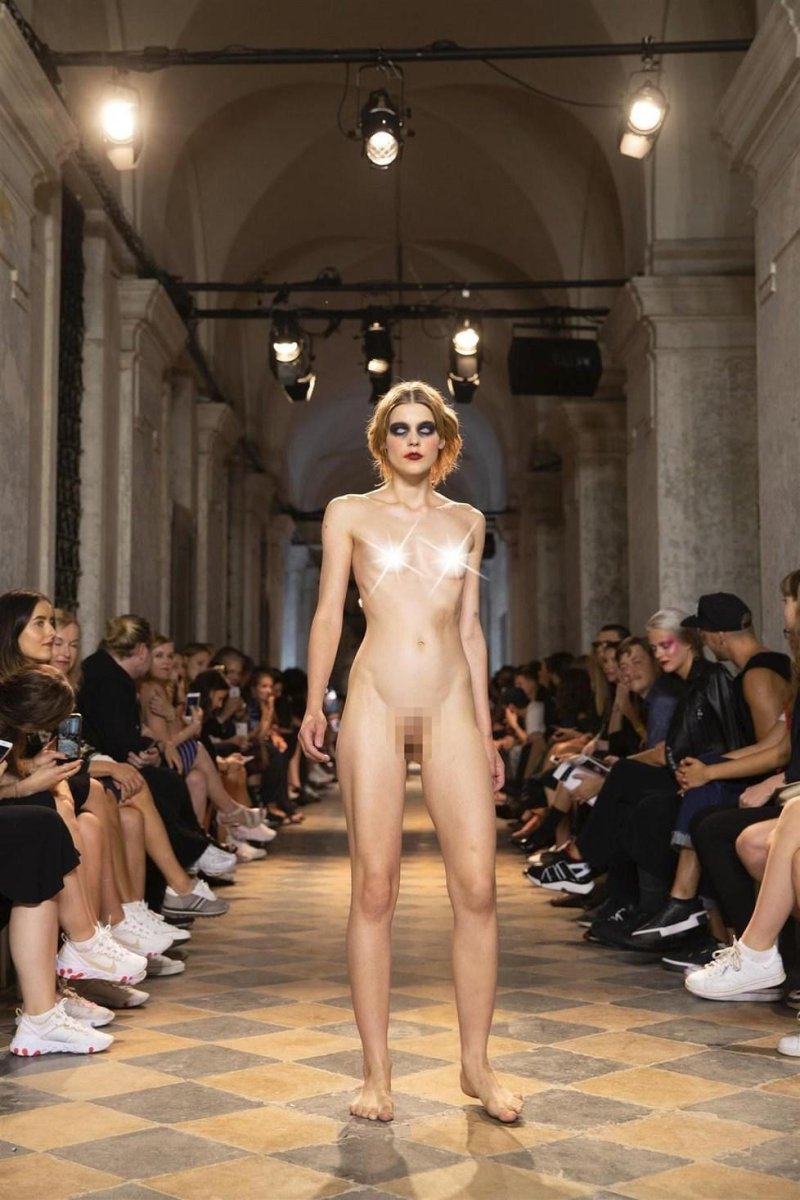 Fashion screening
