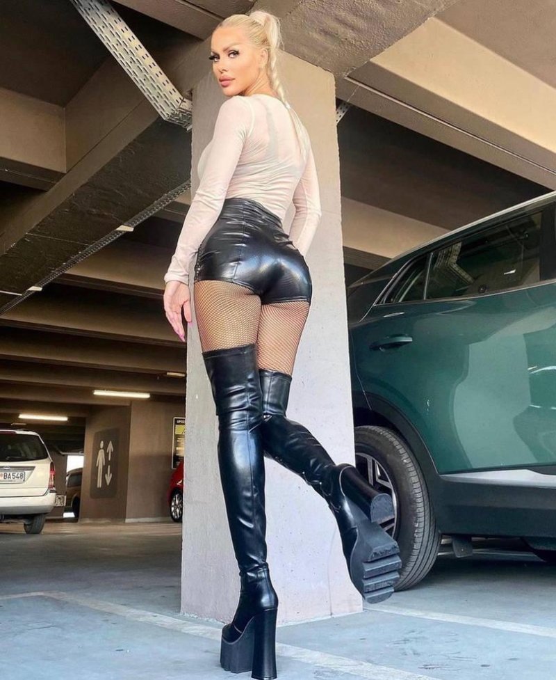Jelena karleusa boots