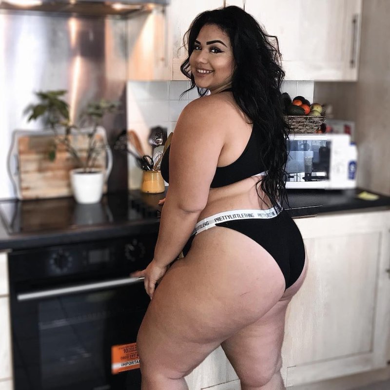 Plus Size Diana Sirokai