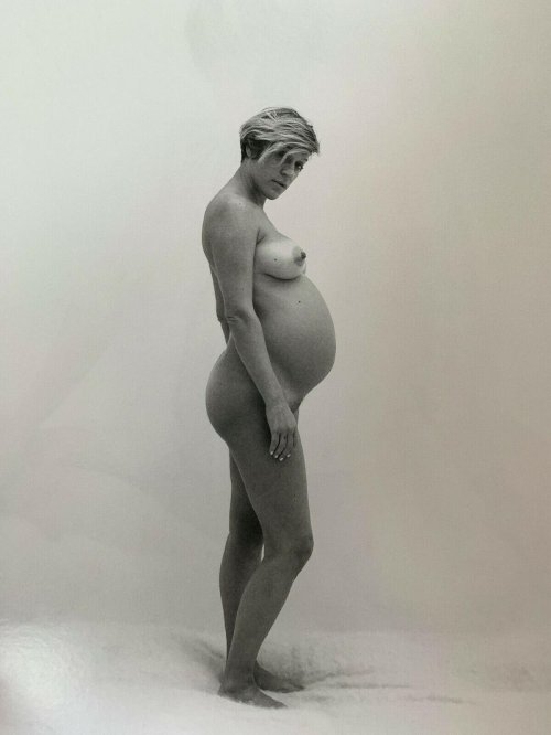 Annie Leibovitz Pregnant Demi Moore
