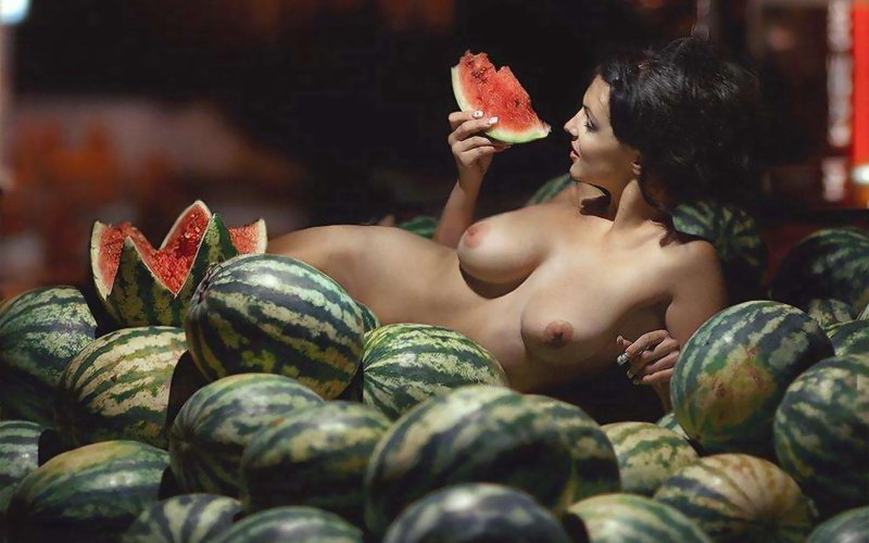 Fruits nude