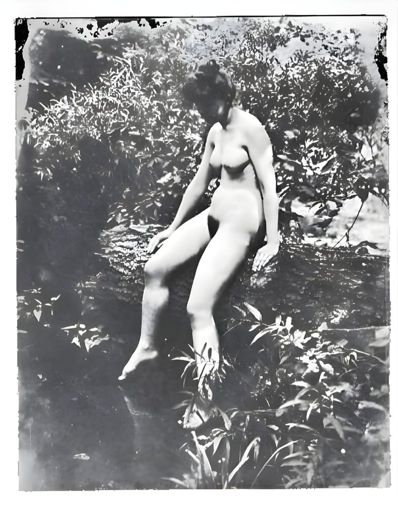 Naked women of the past