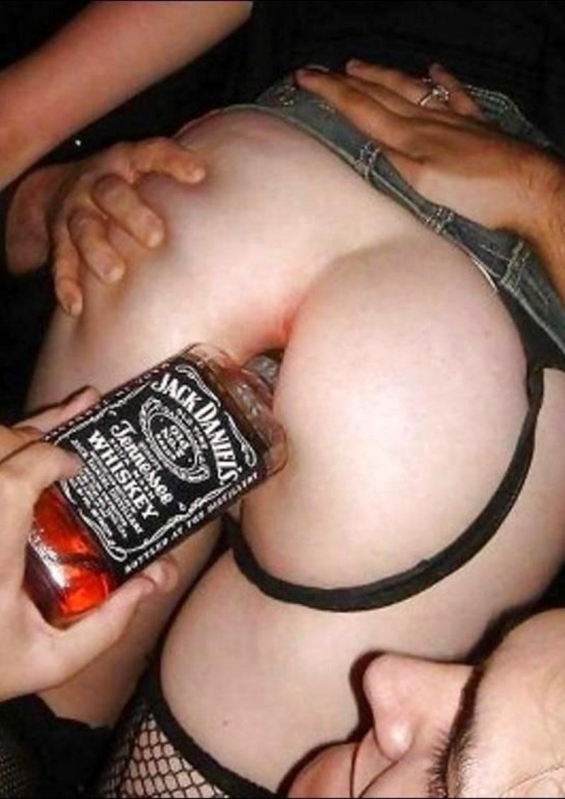 Jack Daniels whiskey girl