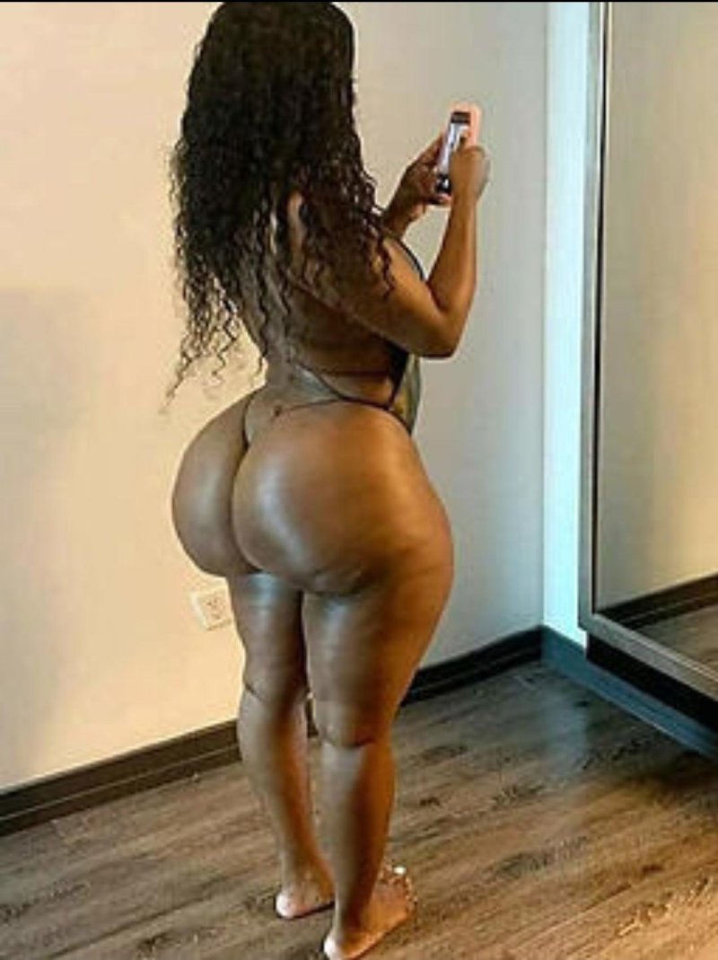Auroble black woman