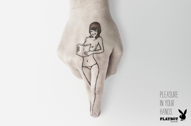 Drawings on the hands with a pen