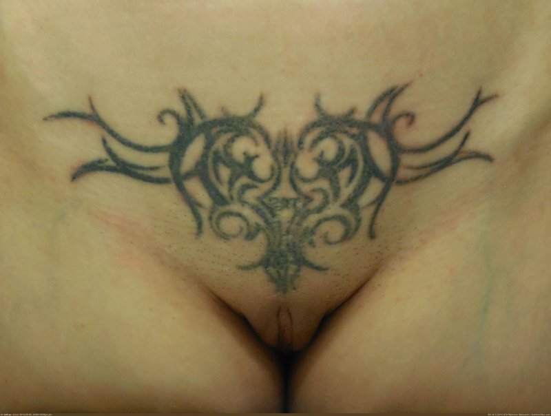 Tattoo in intimate places women