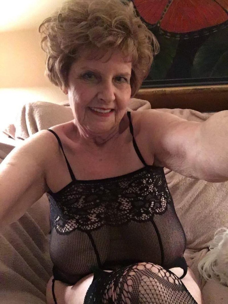 Naked mature grandmothers