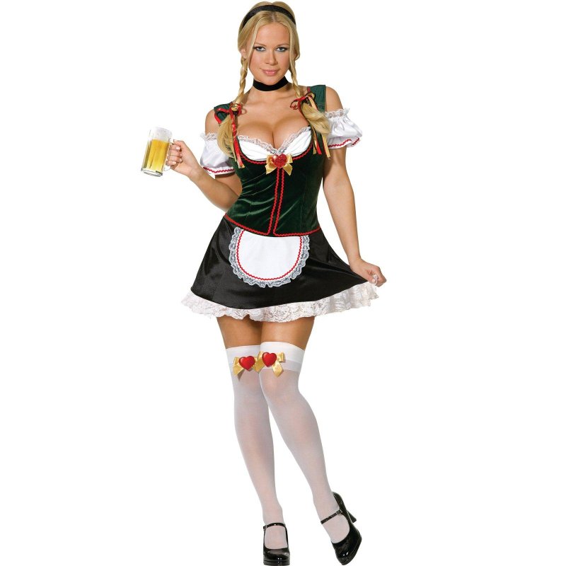 Oktoberfest girl with beer
