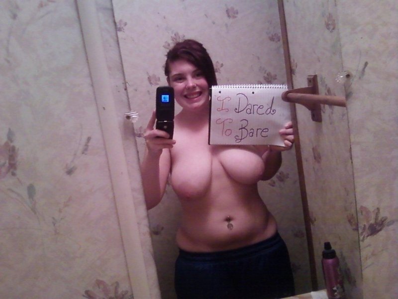 Selfie boobs