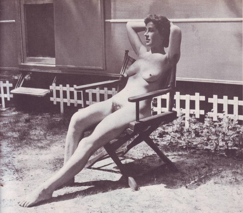 Retro naked