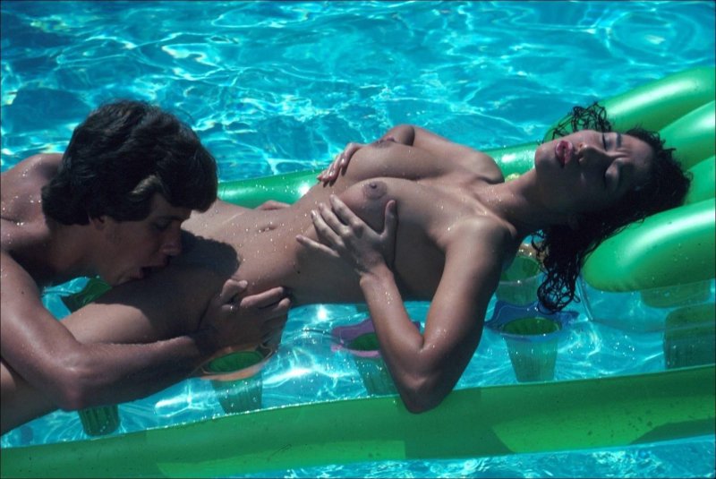 Erotic photo shoot in the pool