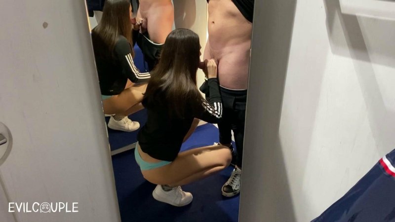 Blowjob in the locker room